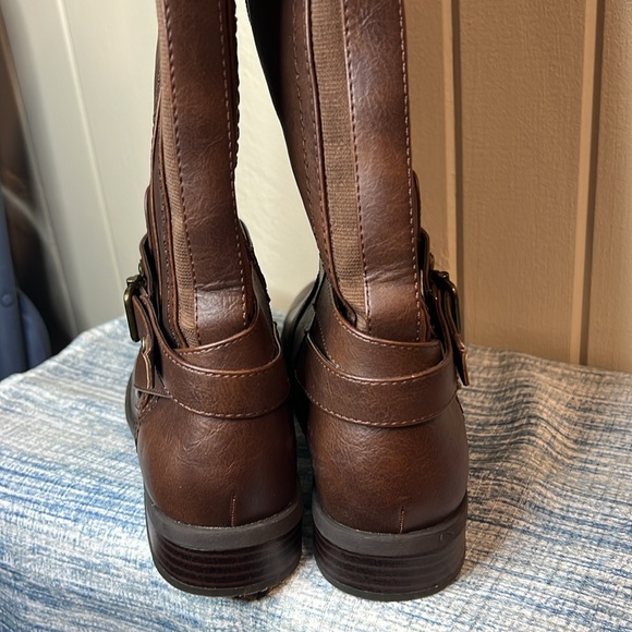 Brown GUESS boots - Picture 8 of 9